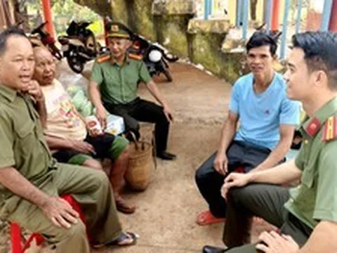 Sĩ quan quân đội, công an, cán bộ nghỉ hưu có thể được chọn làm người có uy tín