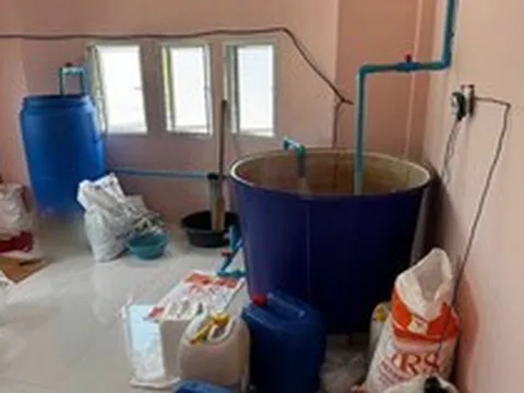 Đột kích 7 căn nhà, công an phát hiện đường dây sản xuất bột ngọt và cà phê giả, tịch thu hơn 120.000 sản phẩm tại Thái Lan