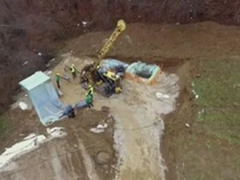 Khoan tổng cộng 1.057 m vào lòng địa chất, phát hiện quặng vàng khủng dài tới 36 m