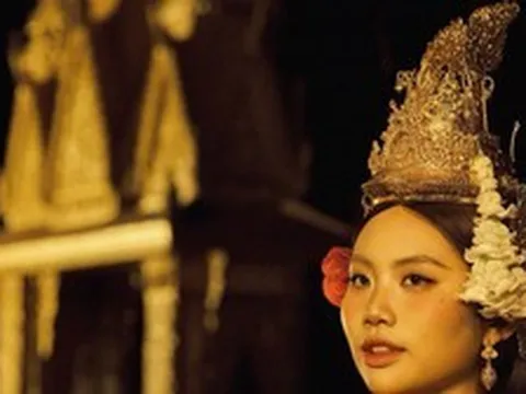 Nữ ca sĩ có đám cưới Khmer Nam Bộ hot nhất hiện tại: Làm CEO ở tuổi 19, có thể kiếm hơn 11 tỷ /năm