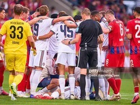 Tiền vệ của Bayern Munich mắc bệnh lạ