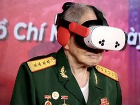 Huyền thoại tình báo Tư Cang nghẹn ngào khi ‘gặp’ Bác Hồ ở Ba Đình năm 1945