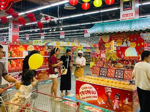 Bánh Trung thu 2026 tăng giá, người mua không chỉ lo “đắt”