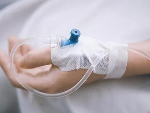 Đốt rẫy giữa trời nóng, người phụ nữ 54 tuổi nguy kịch