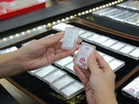 Giá bạc ngày 21/8 tại Ancarat, DOJI, Bảo Tín Manh Hải, Sacombank tăng bao nhiêu?