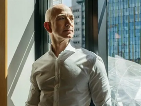 Jeff Bezos khiến bà nội bật khóc, nhận bài học nhớ đời từ ông