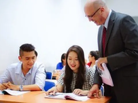 Cấp học bổng toàn phần cho 1.500 nhà khoa học trẻ, sinh viên xuất sắc đi đào tạo ở nước ngoài về công nghệ chiến lược