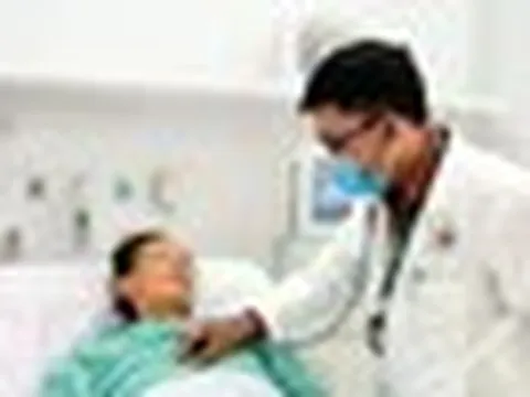 Ngừng tim giữa đường, người đàn ông được cứu sống nhờ bác sĩ tình cờ đi qua