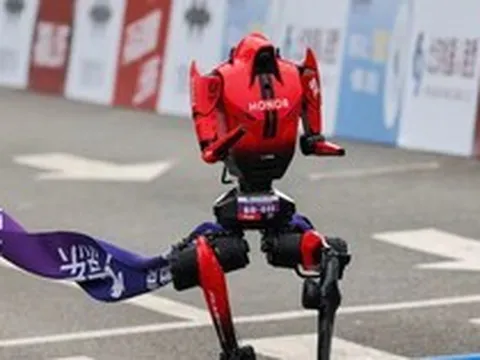 Robot Trung Quốc chạy 100m nhanh hơn kỷ lục của Usain Bolt
