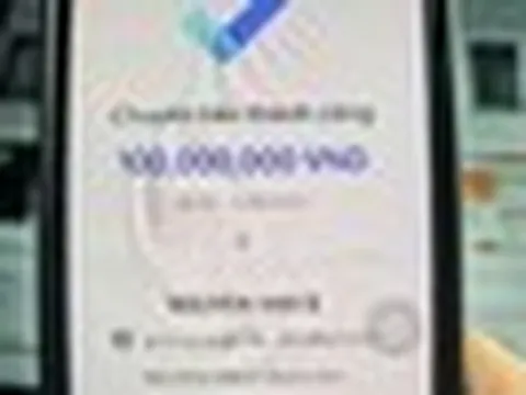 Công an xác minh giao dịch chuyển khoản 100 triệu đồng của một người dân