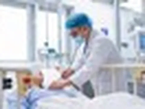 Cứu sống sản phụ mắc sốt xuất huyết Dengue biến chứng nguy kịch