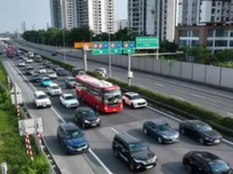 Cục CSGT nói về xử phạt phương tiện vi phạm khoảng cách trên cao tốc