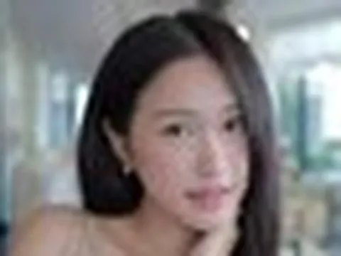 Doãn Hải My đưa con trai đến động viên Đoàn Văn Hậu