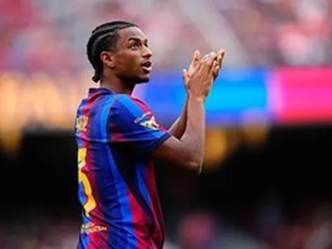 Barcelona ra giá bán hậu vệ 22 tuổi cho MU