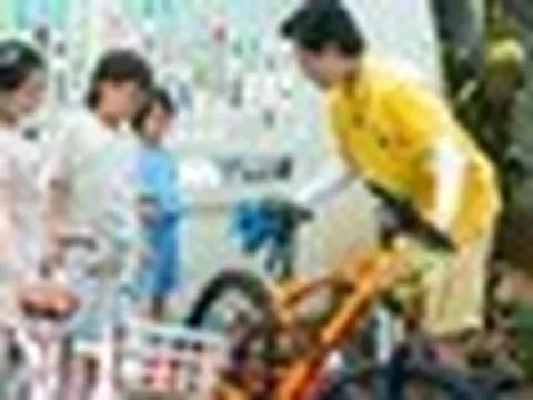 Tuấn Hưng mang 3 con sang Mỹ sống
