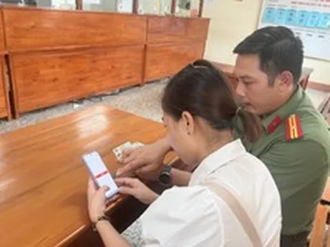 Tất cả người dân có VNeID chú ý quy định mới áp dụng từ 5/10