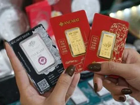 Giá vàng và giá bạc biến động trái chiều