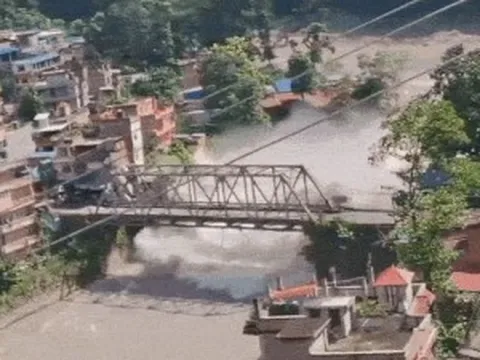 Vì sao sông băng tan chảy có thể gây thảm họa ở Nepal?