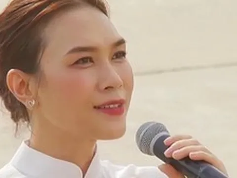 Một tà áo dài trắng cùng "Tổ quốc trong tim", Mỹ Tâm có luôn khoảnh khắc để đời ngày 2/9
