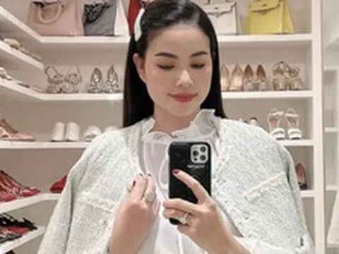 Nỗi buồn của Phạm Hương ở Mỹ