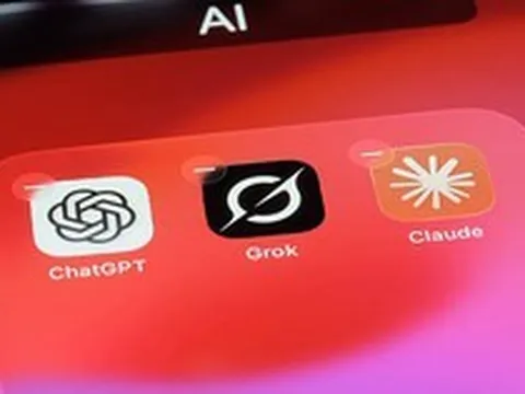 Claude, ChatGPT và Grok sập trên toàn cầu