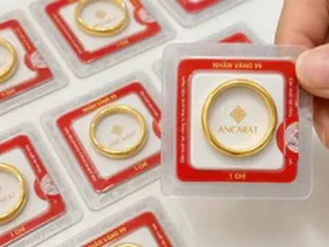 Fed ngụ ý giữ nguyên lãi suất, giá vàng tăng 225 USD/ounce chỉ trong 24 giờ