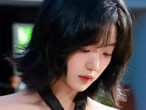 'Tiểu thư ngậm thìa vàng' đang khuấy đảo toàn cầu