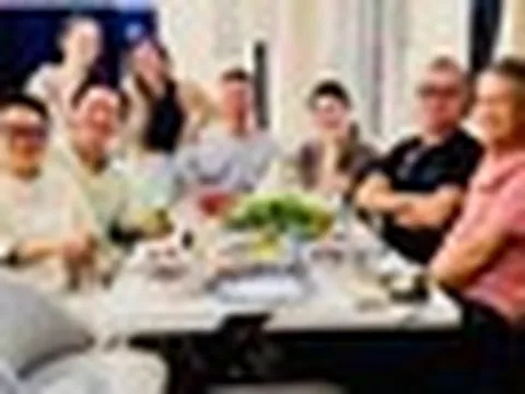 Loạt sao Việt tụ tập tại nhà Tuấn Hưng ở Mỹ