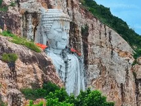 Việt Nam đang làm công trình tượng Phật cao 81m tạc thẳng vào vách núi, sẽ vượt Trung Quốc để lập kỷ lục thế giới