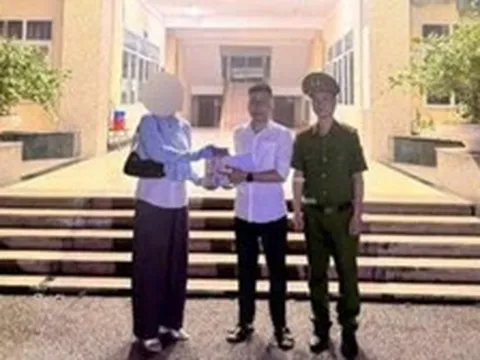 Công an xác minh số tiền 1 tỷ đồng rơi trong quán cà phê ở Hà Nội
