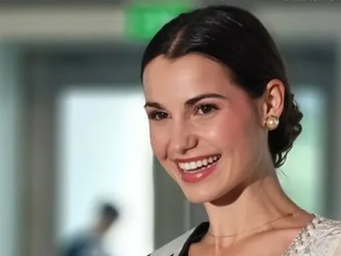 Mỹ nữ 22 tuổi có gia thế đặc biệt thắng Bảo Ngọc ở Miss World 2026 là ai?