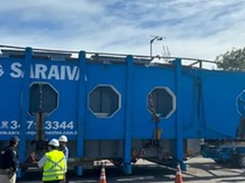 Phát hiện một thiết bị nặng 250 tấn được vận chuyển bằng đoàn xe hộ tống, di chuyển liên tục trong 5 ngày để hoàn thành nhiệm vụ đặc biệt