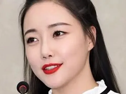 Bắt khẩn cấp nữ nghệ sĩ