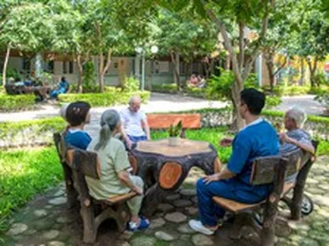 Hà Nội đã có viện dưỡng lão chuẩn Nhật Bản với giá 8,5 triệu đồng mỗi tháng: Xây dựng theo mô hình "nhà vườn" xanh mát, chăm sóc toàn diện