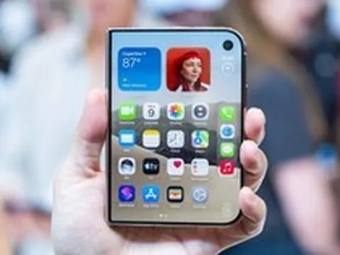 Người khen, kẻ chê sau khi iPhone Duo ra mắt: Thiết kế mới lạ, nhưng chưa làm hài lòng tất cả!