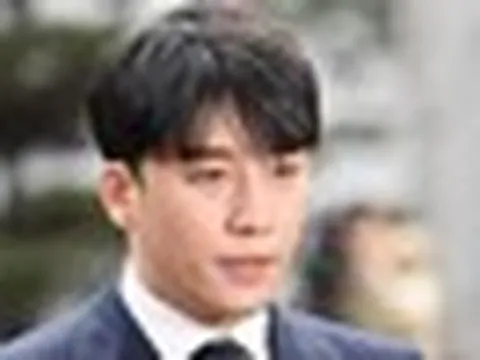 Seungri bị kiện vì tội hành hung