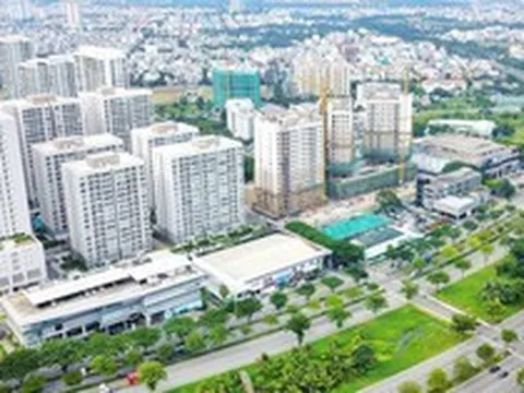 Gần 700.000 căn nhà đang xây dựng, giao dịch giảm nhưng tín dụng vẫn tăng: Dòng tiền bất động sản đang chảy về đâu?