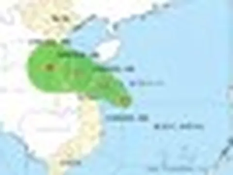 Áp thấp nhiệt đới hình thành, hướng về miền Trung