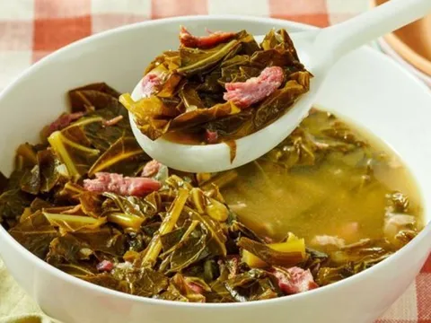 Mỹ đánh giá loại rau "tốt bậc nhất thế giới", hóa ra là rau quen thuộc, ở Việt Nam mọc đầy