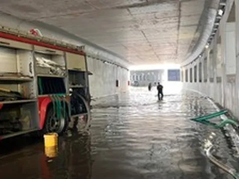 Vì sao hầm chui nào ở TP.HCM cũng từng 'ít nhất một lần' chìm trong biển nước?
