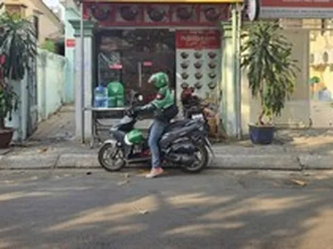 Đằng sau những cuốc xe của tài xế Grab lâu năm