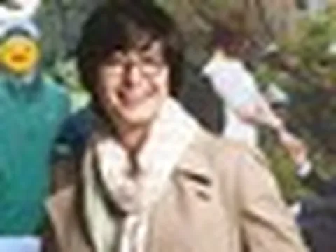 Không nhận ra "ông hoàng" Bae Yong Joon sau hơn 10 năm sống ẩn dật với mỹ nhân Vườn Sao Băng
