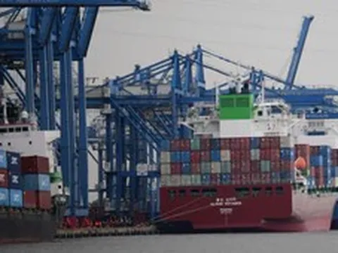 Chuyên gia nói gì về con số nhập siêu hơn 20 tỉ USD?