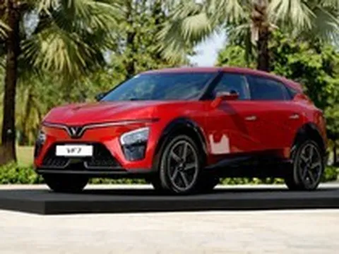 Giá xe VinFast VF 7 mới nhất tháng 9/2026