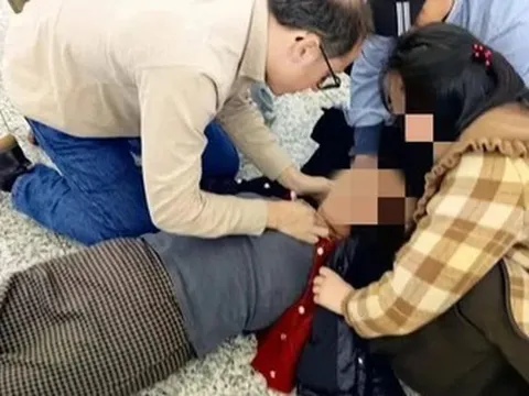 Người phụ nữ 30 tuổi tử vong sau khi xuống máy bay, bác sĩ cảnh báo "chớ ngồi kiểu này"