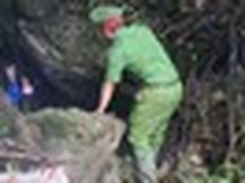 Giải cứu 3 người đàn ông mắc kẹt trong hang ở Phú Thọ suốt 3 ngày