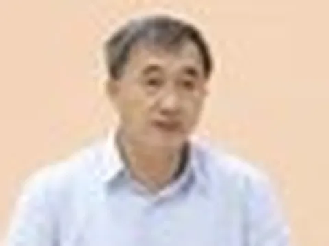 Thứ trưởng Bộ Y tế Trần Văn Thuấn bị khai trừ ra khỏi Đảng