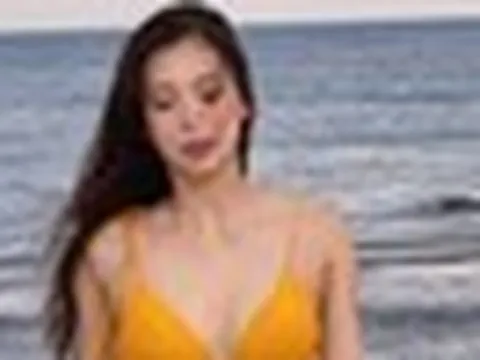 8 năm trước của mỹ nhân sở hữu nhan sắc "ngàn năm có một", đổi đời năm 18 tuổi