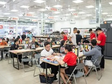 Ngày đầu mở bán: iPhone 18 Pro Max cháy hàng, đại lý siết quy định chống đầu cơ