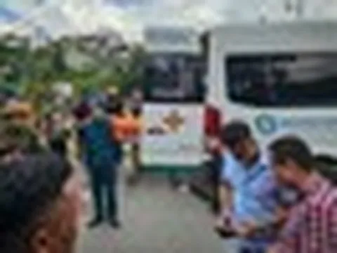 Ba năm, hai lần mất người thân, mẹ nam sinh khóc nghẹn đón con về
